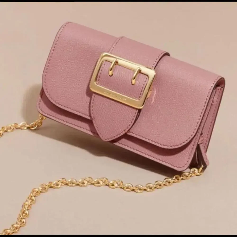 Burberry Pink Leather Bag with Gold Chain - Picture 8 of 14